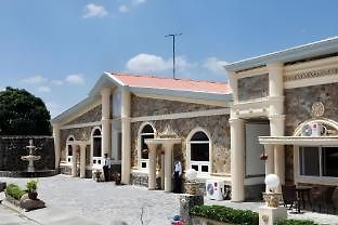 Olle Hotel Mabalacat Exterior photo