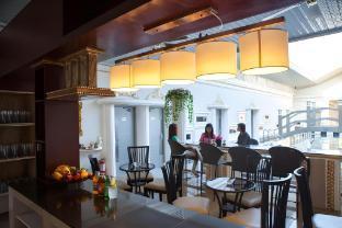 Olle Hotel Mabalacat Exterior photo
